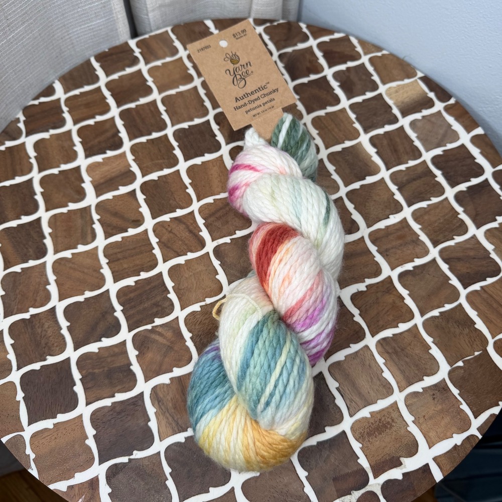 NWT Yarn Bee Hand-Dyed Petunia Petals 100% Merino Wool 110 Yrds DISCONTINUED